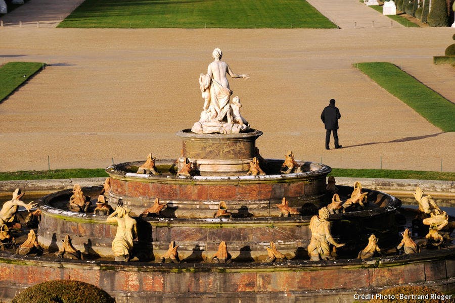 La fontaine de Latone dans les jardins du château de Versailles 