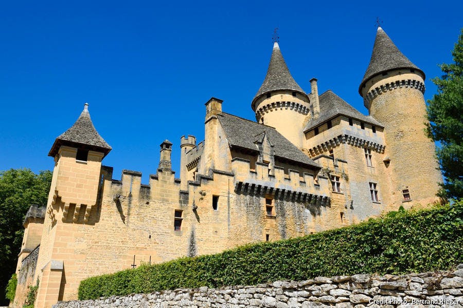 Le Chateau De Puymartin L Ombre De La Dame Blanche Detours En France