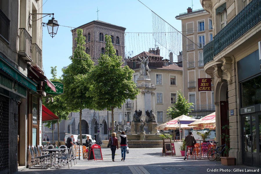 Grenoble L Alchimie Des Epoques Detours En France