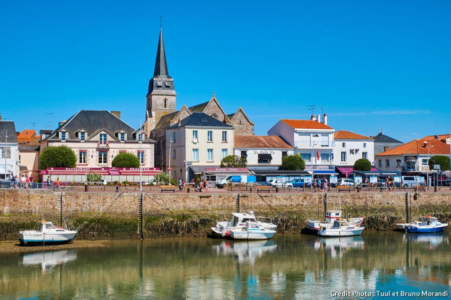 Saint Gilles Croix De Vie La Sardine En Etendard Detours En France