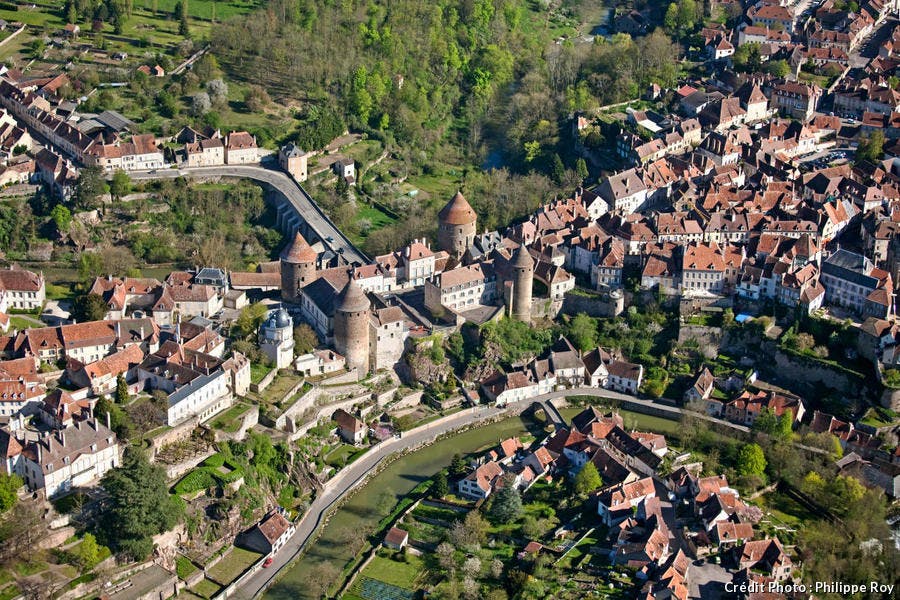Semur-en-Auxois, en Bourgogne 