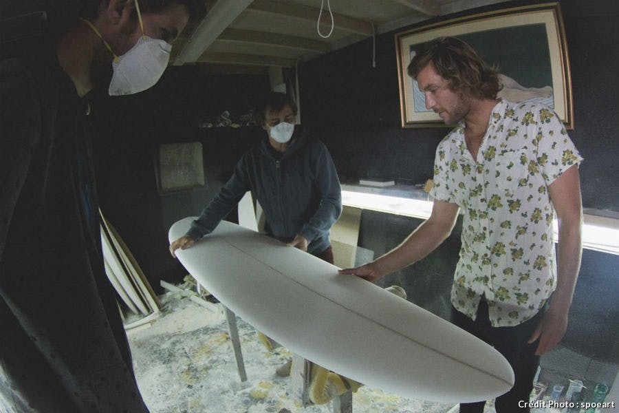 Surf au Pays Basque : et si vous fabriquiez votre planche ? - Détours