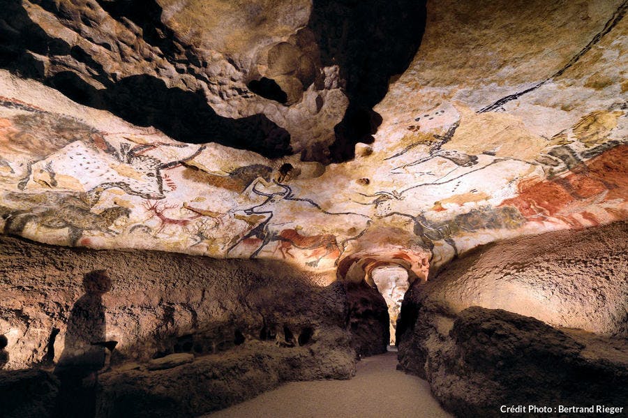 Visitez La Grotte De Lascaux I Detours En France Visitez La Grotte De Lascaux I Detours En France