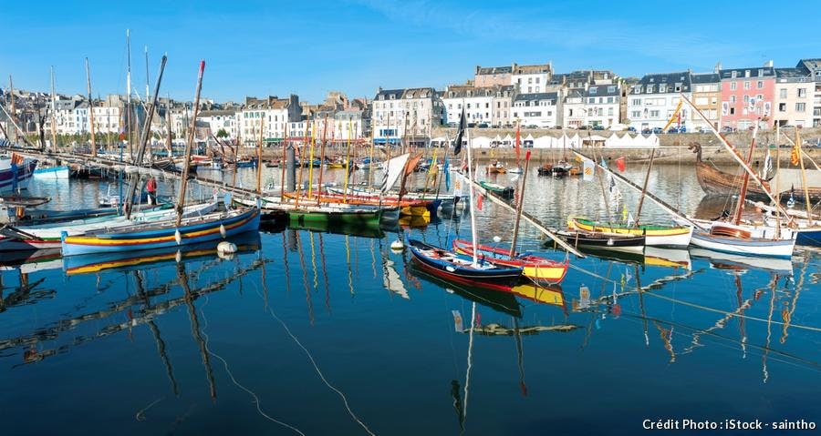 Le top 20 des plus beaux ports de France Douarnenez_festival_istock_saintho