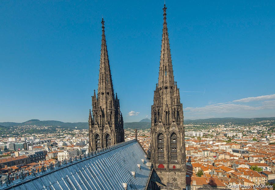 Clermont-Ferrand : la cathédrale Notre-Dame-de-l'Assomption Dt174_clermont_cat_assomption_2_lo