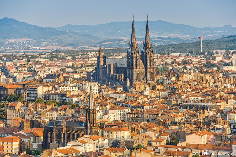 Clermont Ferrand Ville De Modernite Detours En France