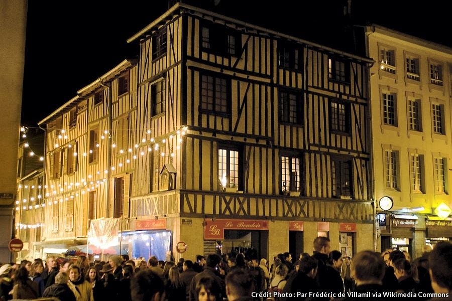 Limoges Et Ses Bords De Vienne D 233 Tours En France