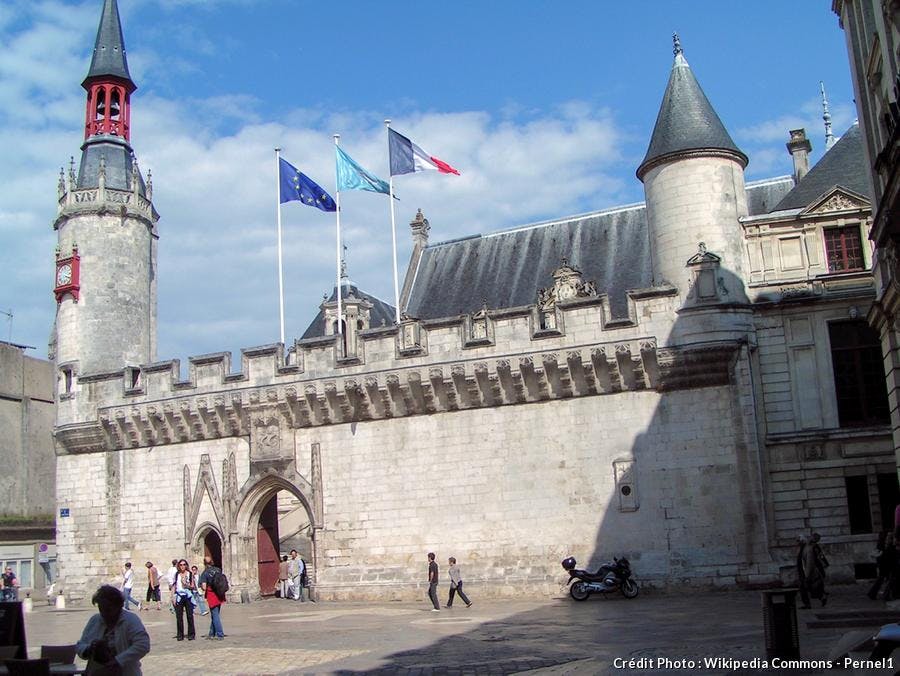Tour de France des mairies les plus remarquables  Détours en France