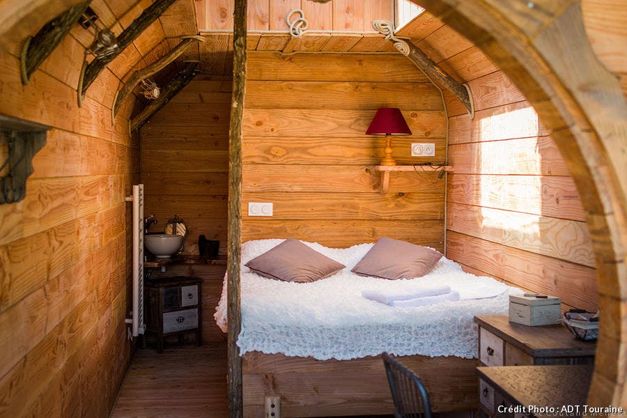 media-image media-element file-media-large lazy maison_hobbits_domaine_roche_bellin