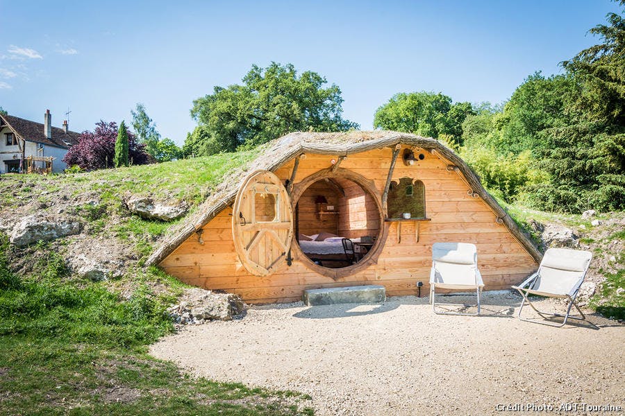 media-image media-element file-media-large lazy maison_hobbits_domaine_roche_bellin