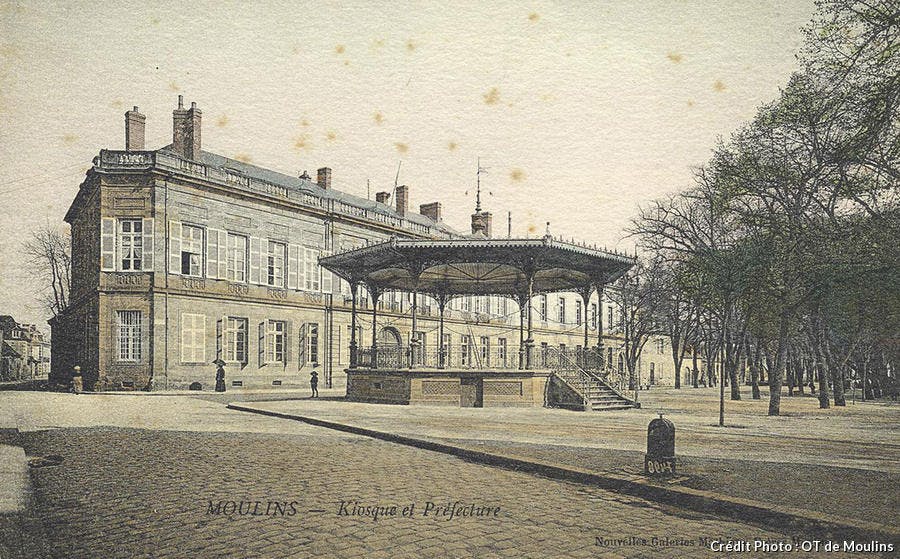 Café coco chanel moulins