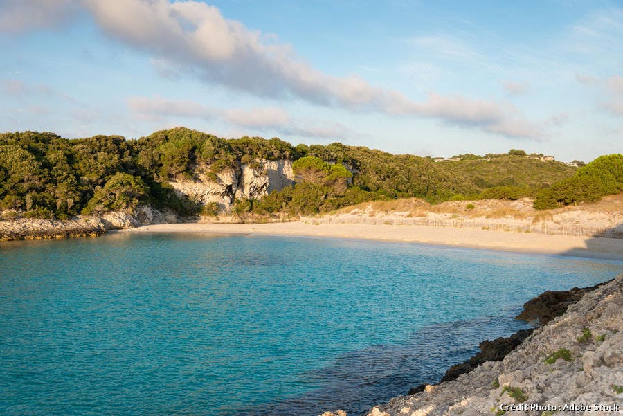 La plage du petit Sperone, en Corse-du-Sud 