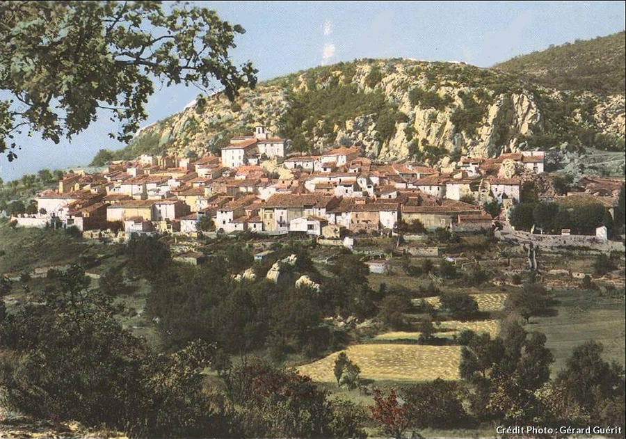 Ces Villages Engloutis Sous L Eau Des Barrages Detours En France