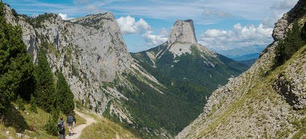 Le Mont Aiguille, dans le massif du Vercors 