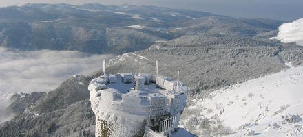Observatoire du Mont Aigoual sous la neige